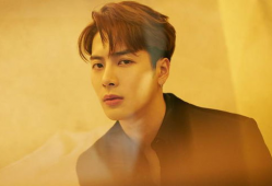 王嘉尔直播爆料吃瓜,娱乐圈幕后吃瓜大揭秘